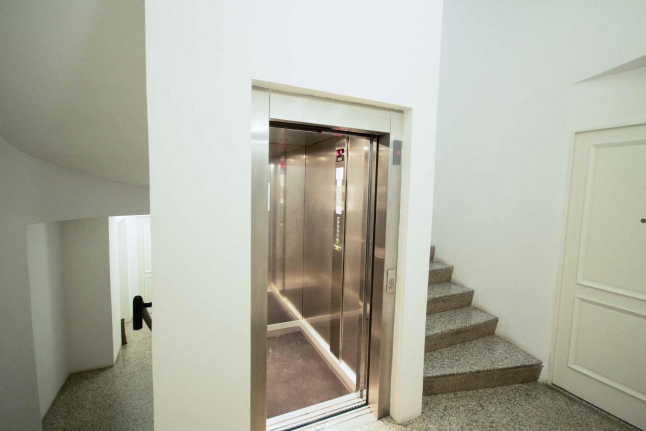 Apartment Via Del Corso Rome Exterior photo